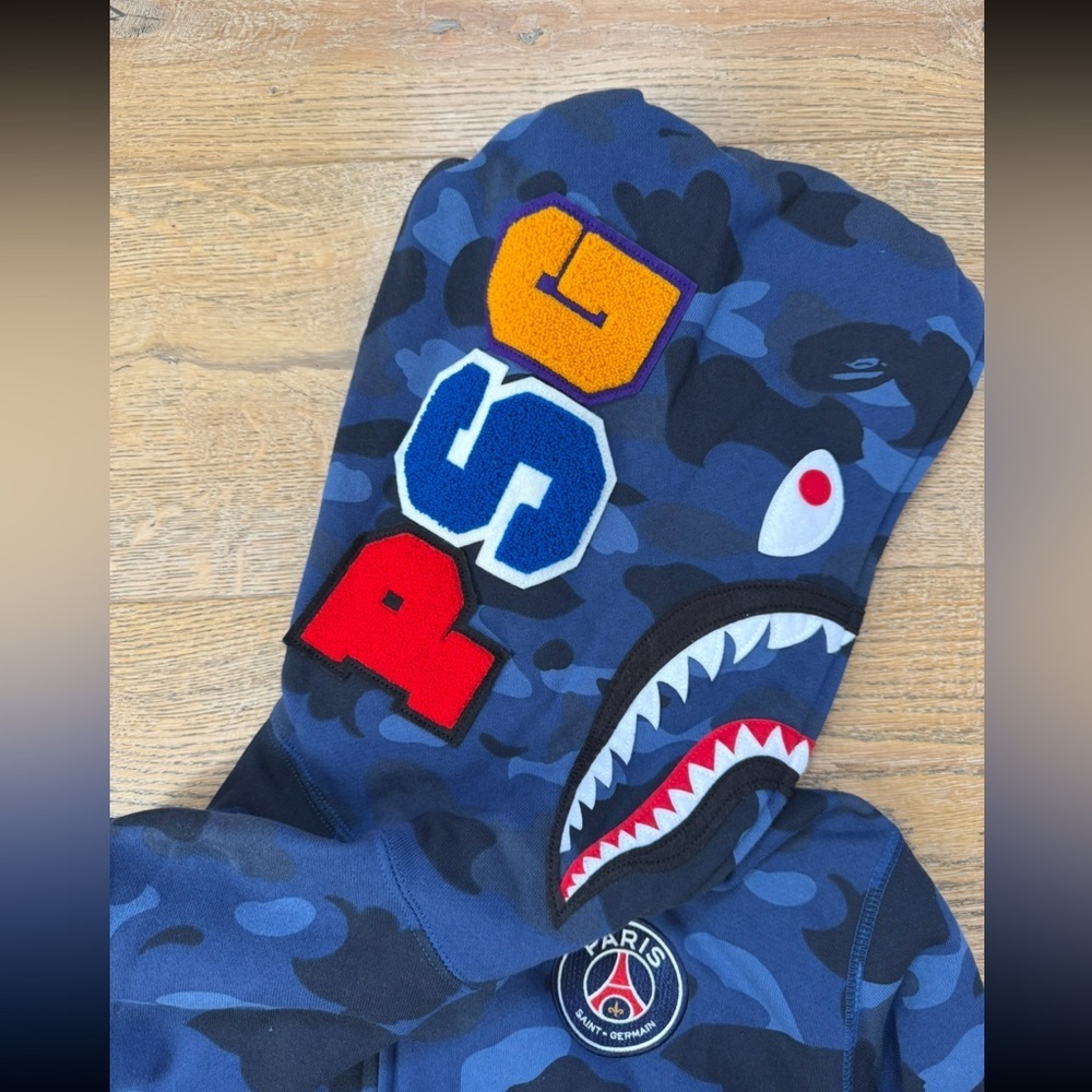 Bape x PSG hoody size XL - Picture 2 of 3